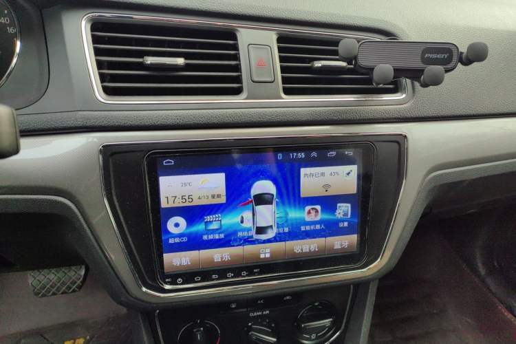 Used Volkswagen Lavida 2017 1.6L Automatic Comfort Edition Audio And AC Panel