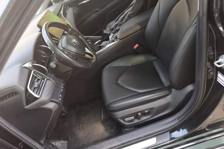 Used Toyota Camry 2023 2.0G Luxury Edition Left Front Seat