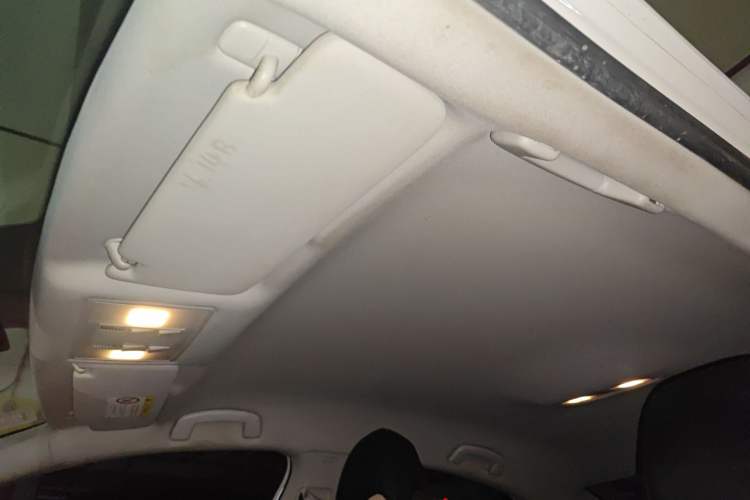 Used Volkswagen Lamando 2015 230TSI Manual Trend Edition
