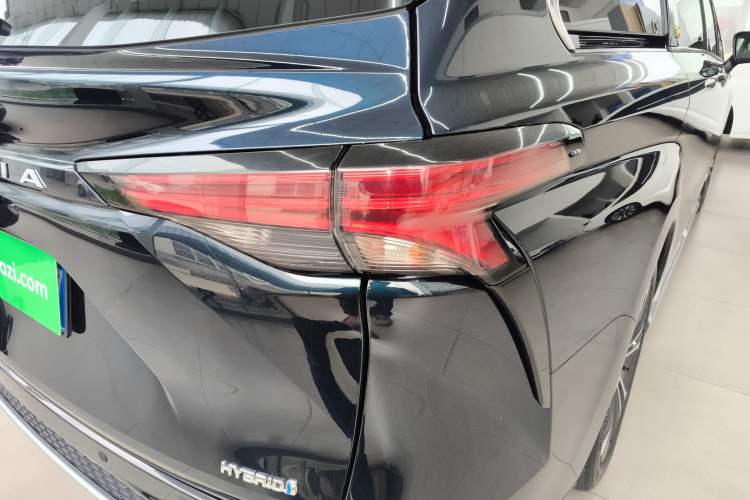 Used Toyota Granvia 2023 2.5L Hybrid Flagship VIP Edition Exterior 3