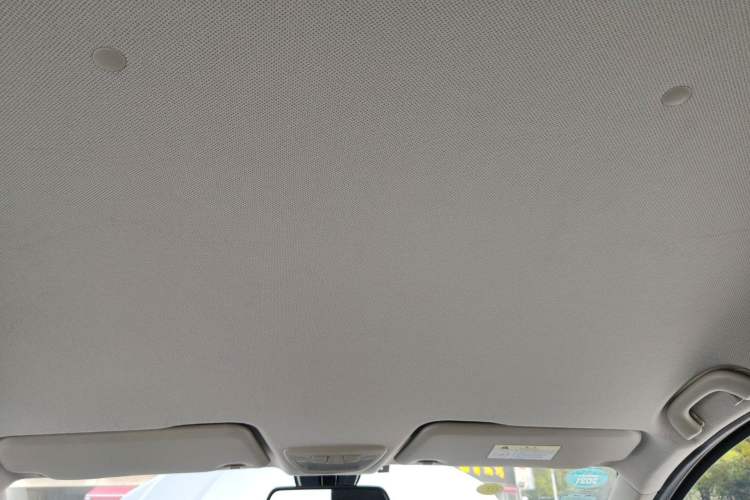 Used Baojun 360 2019 Revised Version 1.5L Manual Elite China VI Headliner