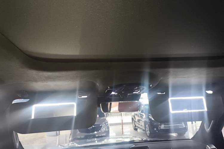 Used JETOUR Traveler 2023 2.0T All-Wheel Drive Conquer PRO Headliner