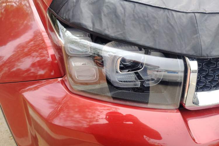 Used BAIC Off-Road BJ40 2020 2.0T Automatic Four-Wheel Drive Urban Hunter Edition Chivalrous Type Right Front Headlight