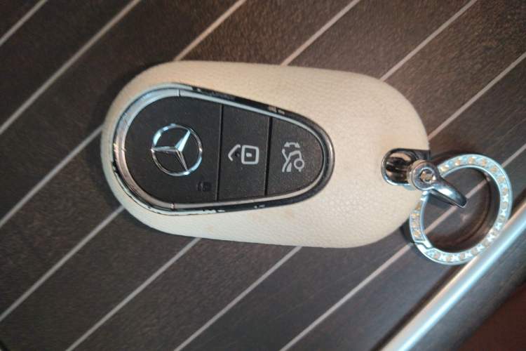 Used Mercedes-Benz E-Class 2025 Facelift E 300 L Luxury Edition Vehicle Key