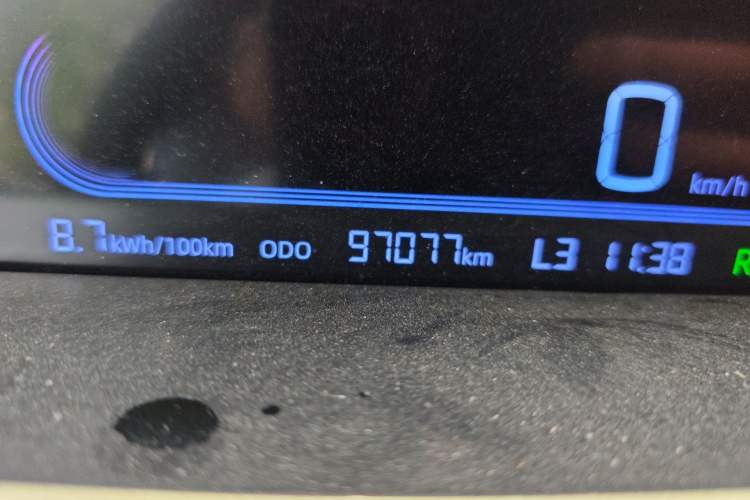 Used Geely Galaxy Panda 2024 200km Panda Rider Odometer Close Up