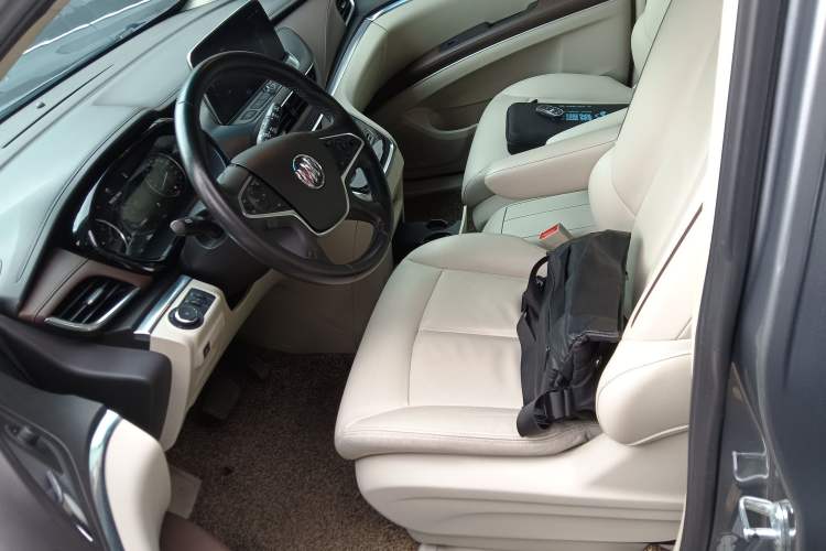 Used Buick GL8 2021 Land Cruiser Executive Class 652T Luxury Model