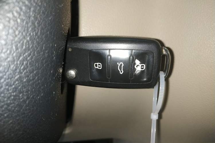 Used Volkswagen Tiguan L 2016 280TSI Automatic Two-Wheel-Drive Silk Road Style Edition
