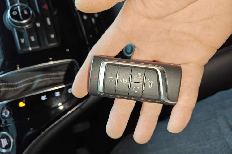 Used GAC Trumpchi M8 2020 390T Deluxe Edition
