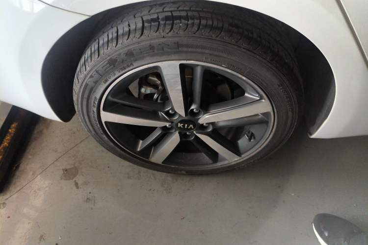 Used Kia K3 2017 1.6L Automatic 15th Anniversary Special Edition GLS Right Rear Wheel Hub
