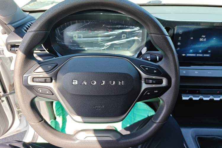 Used Baojun RC-5 2020 1.5T Manual Smart Luxury Edition Steering Wheel