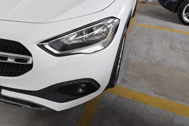 Used Mercedes-Benz GLA 2020 GLA 180 Left Front Headlight