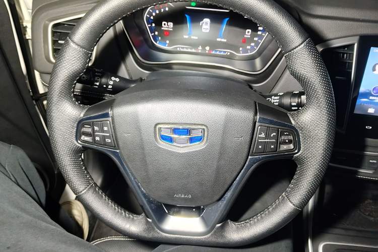 Used Geely Auto Vision X6 2018 1.8L Manual 4G Connect Luxury Edition