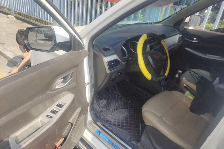 Used Wuling Hongguang 2021 1.5L S Comfort Edition LAR