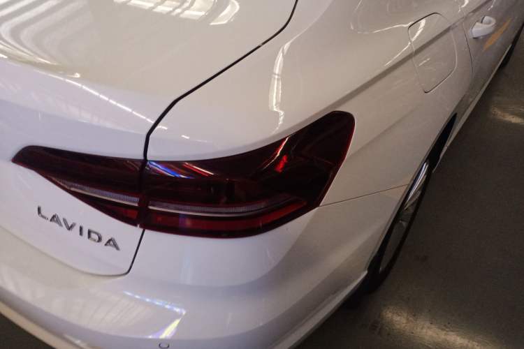 Used Volkswagen Lavida 2021 1.5L Automatic Comfort Edition
