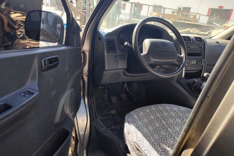 Used Jinbei Express 2018 2.0L Standard Version V19 Driver Seat