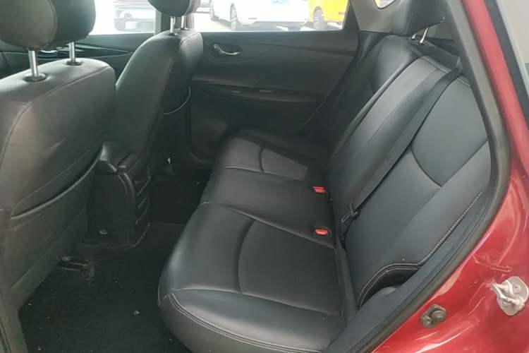 Used Nissan Tiida 2019 1.6L CVT Cool Edition China VI Standard Left Rear Seat