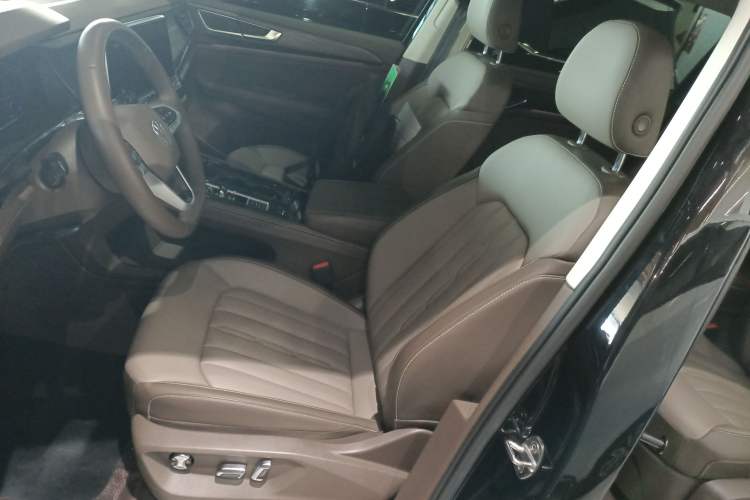 Used Volkswagen Viloran 2024 380TSI Luxury Edition Left Front Seat