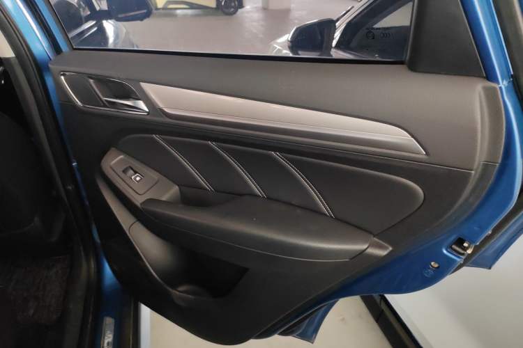 Used Roewe RX5 New Energy 2017 eRX5 50T Hybrid Connected Prestige Flagship Edition