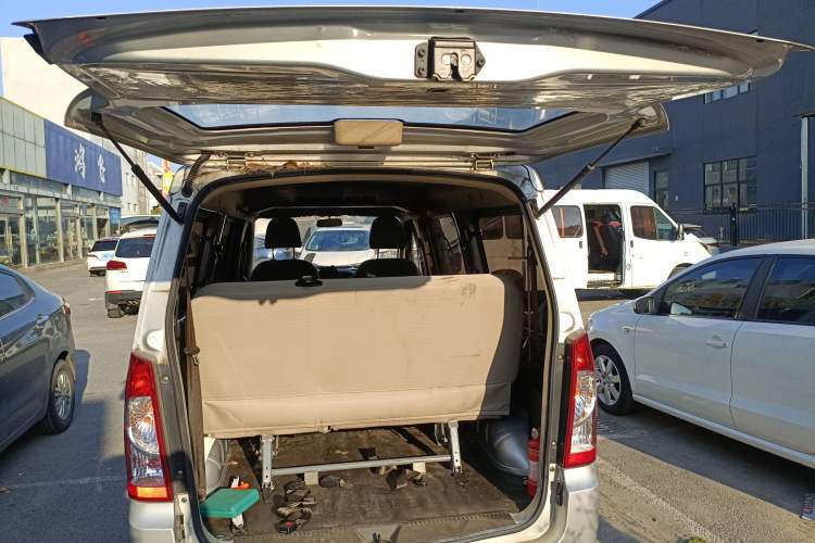 Used Wuling Rongguang S 2023 1.5L Base Version 5/7 Seats
