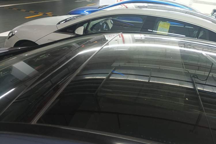 Used Mercedes-Benz EQE 2022 350 First Edition Special Version Roof