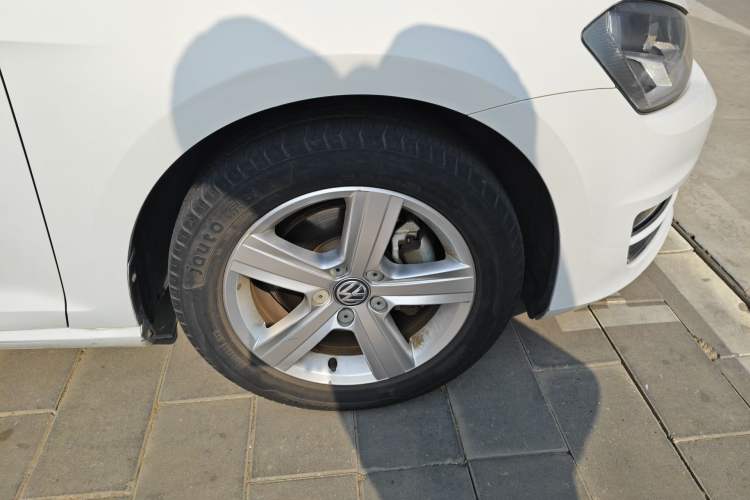 Used Volkswagen Golf 2014 1.4TSI Automatic Luxury Model
