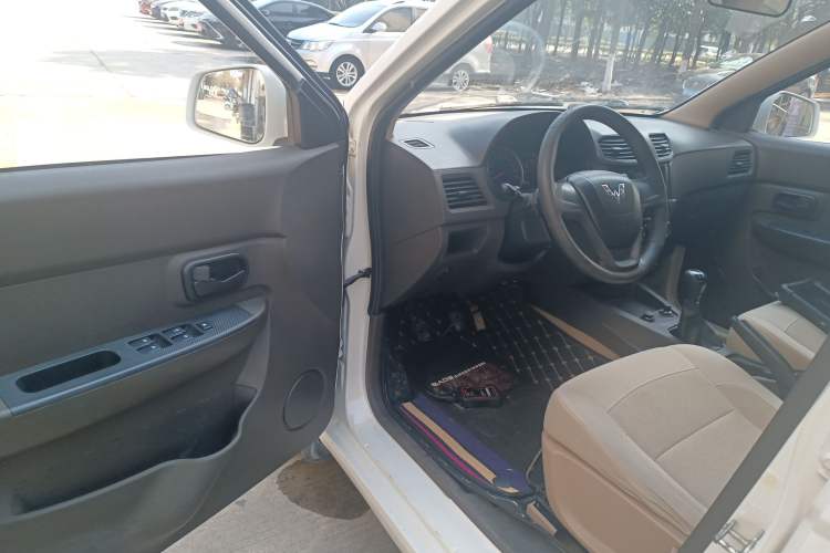 Used Wuling Hongguang 2014 1.5L S Standard Version