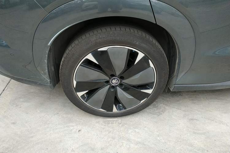 Used BYD Tang L 2025 EV 600KM All-Wheel-Drive LiDAR Flagship Model
