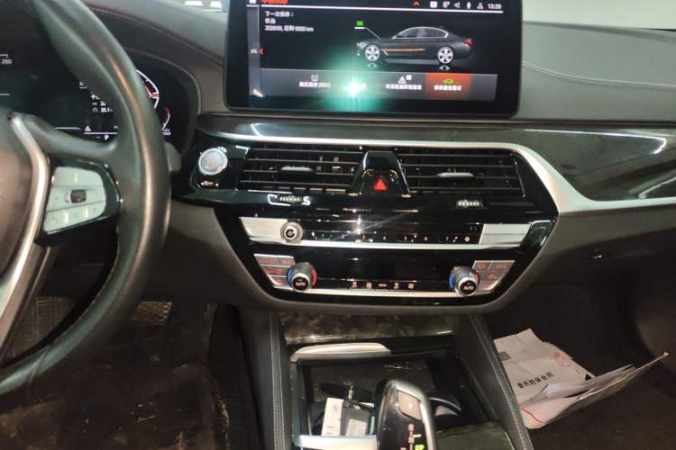 Used BMW 5 Series 2022 Second Facelift 525Li Luxury Package
