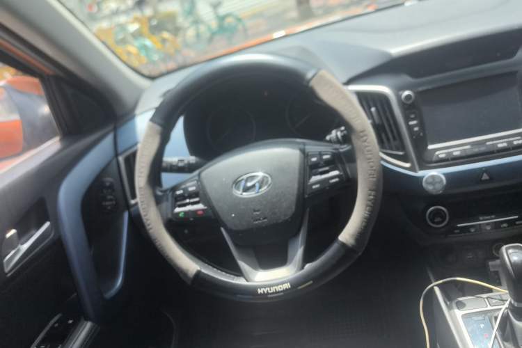 Used Hyundai ix25 2015 1.6L Automatic Two-Wheel-Drive Deluxe DLX Model
