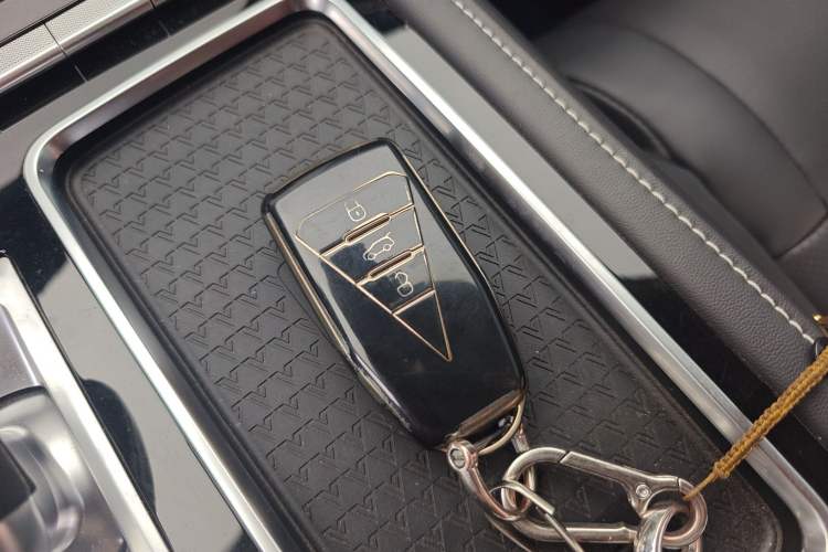 Used Venucia Star 2023 260T Starful Achievement Edition Pro