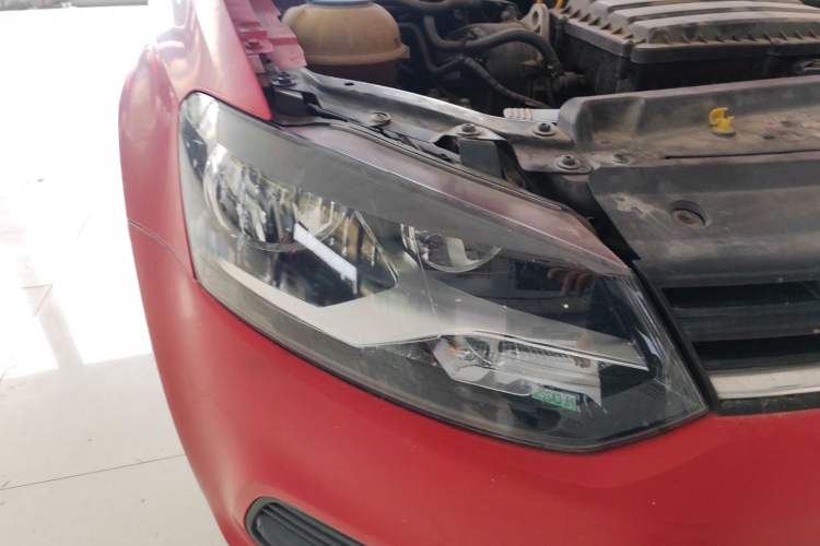 Used Volkswagen Polo 2016 1.4L Automatic Trendy Model Right Front Headlight