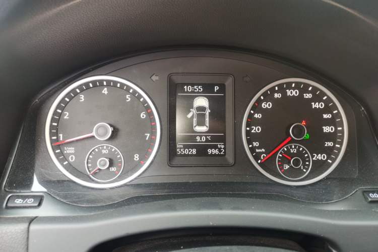 Used Volkswagen Tiguan 2016 280TSI Automatic Two-Wheel-Drive Silk Road Style Edition Instrument Cluster