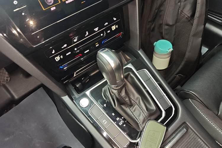 Used Volkswagen Magotan 2020 330TSI DSG Leading Model Gear Lever