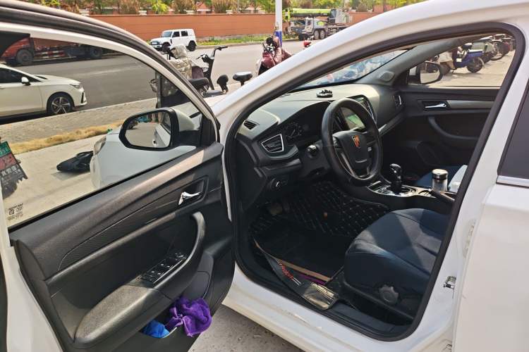 Used Roewe 360 2015 1.5L Automatic Luxury Edition Driver Seat