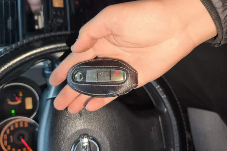 Used Nissan Livina 2010 Jingrui Edition 1.6L Manual Standard Model