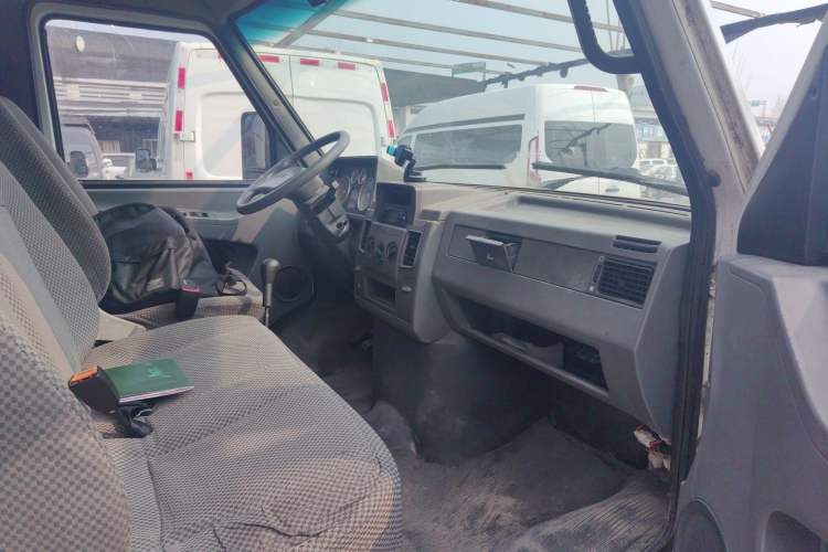 Used Iveco Daily 2014 2.8T-V40 NJ5044XXY3A43S4