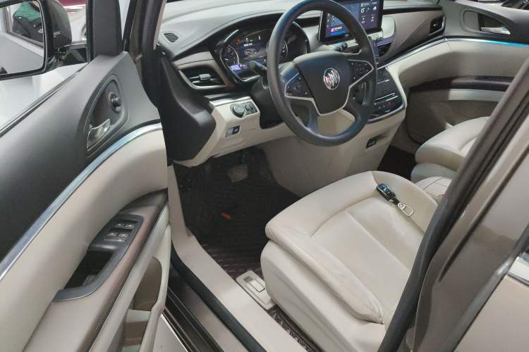 Used Buick GL8 2023 Land Executive Class Smart Enjoyment Model
