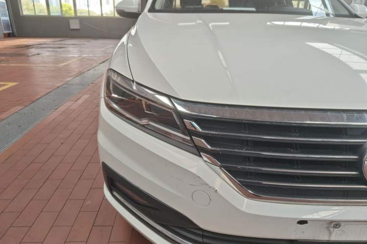 Used Volkswagen Lavida 2019 1.5L Automatic Vision Edition China VI Standard Right Front Headlight