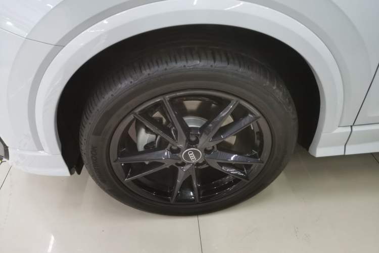 Used Audi Q2L 2023 35TFSI Progressive Dynamic Edition