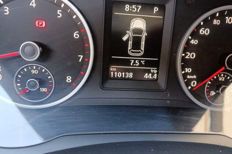 Used Volkswagen Tiguan 2016 280TSI Automatic Two-Wheel-Drive Silk Road Style Edition Odometer Close Up