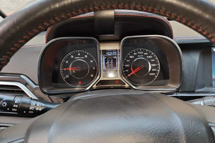 Used Zotye Domy X5 2015 1.5T Manual Luxury Model China V Standard Instrument Cluster