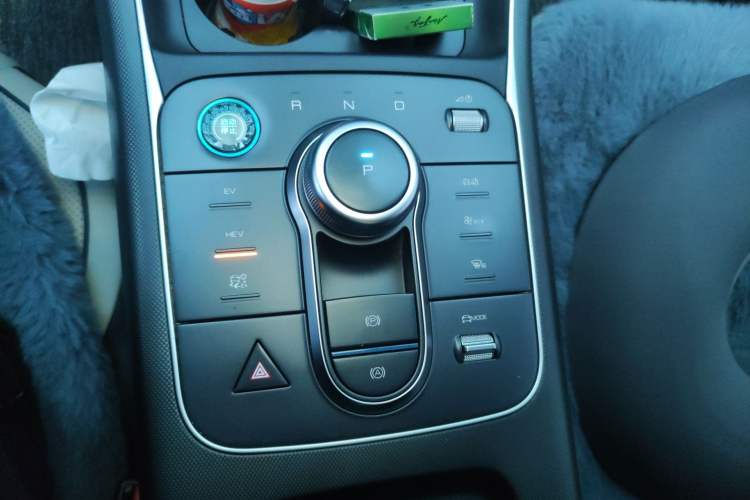 Used BYD Destroyer 05 2024 HONOR Edition DM-i 55KM Luxury Model Gear Lever