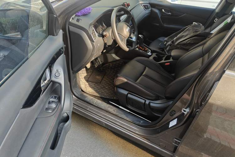 Used Nissan Qashqai 2022 2.0L CVT XV Smart Enjoyment Version Left Front Seat