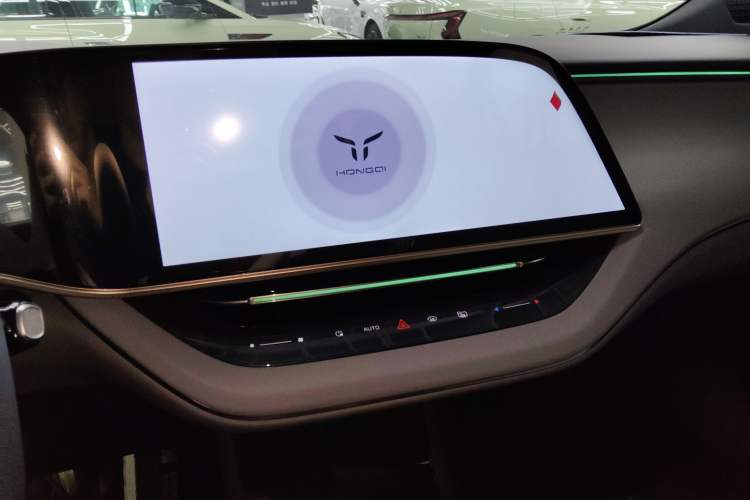 Used Hongqi EH7 2024 640 Pro+ All-Wheel Drive Audio And AC Panel