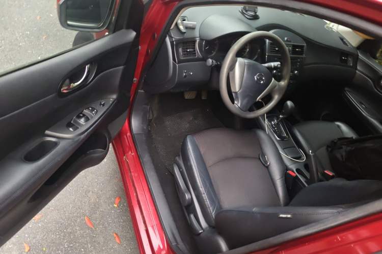 Used Nissan Tiida 2011 1.6L CVT Smart Version Driver Seat