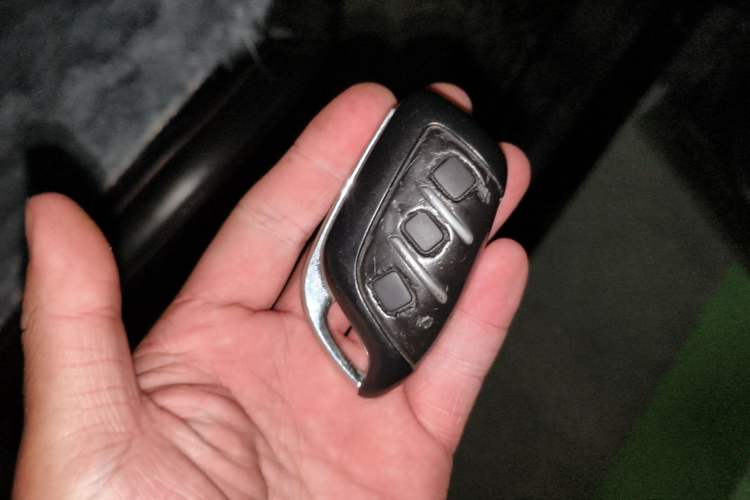 Used MG Pilot 2021 300TGI Automatic Two-Wheel Drive Trophy Prestige Edition Vehicle Key