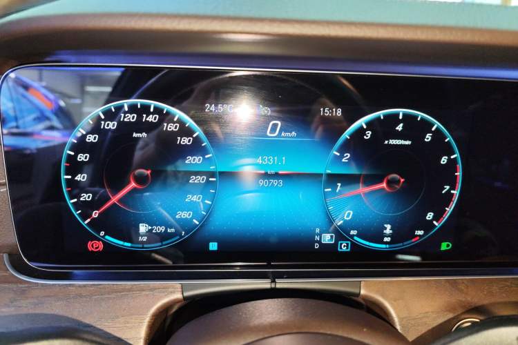 Used Mercedes-Benz E-Class 2021 E 300 L Premium Edition