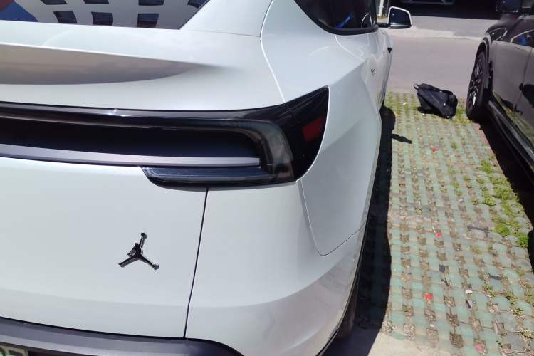 Used Tesla Model Y 2025 Rear-Wheel-Drive Version
