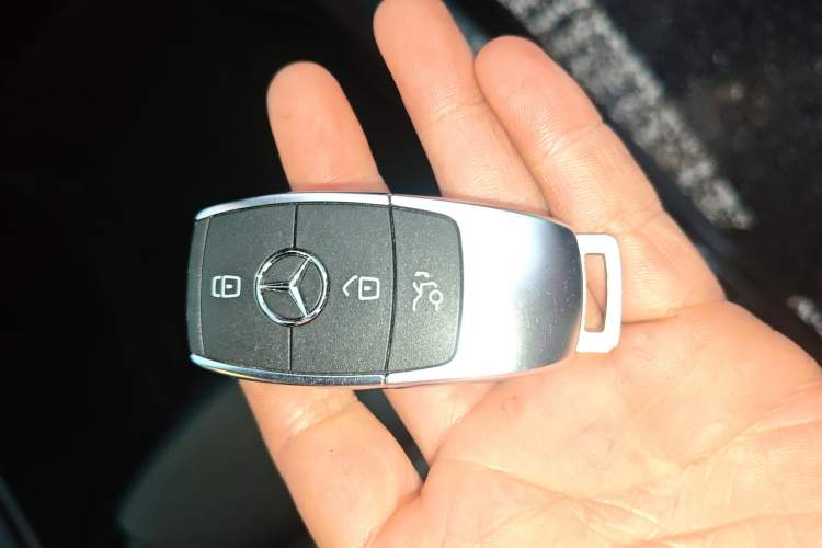 Used Mercedes-Benz GLB 2022 Updated GLB 200 Fashion Edition