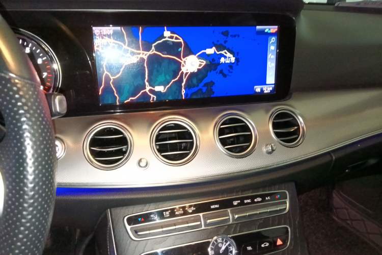 Used Mercedes-Benz E-Class 2019 E 200 Sport Edition Audio And AC Panel